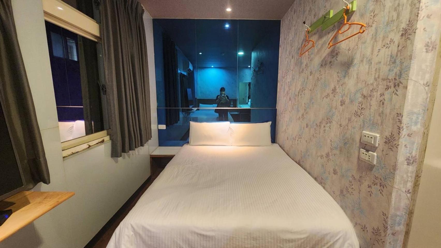 Yung Feng Hotel Цзілун Екстер'єр фото
